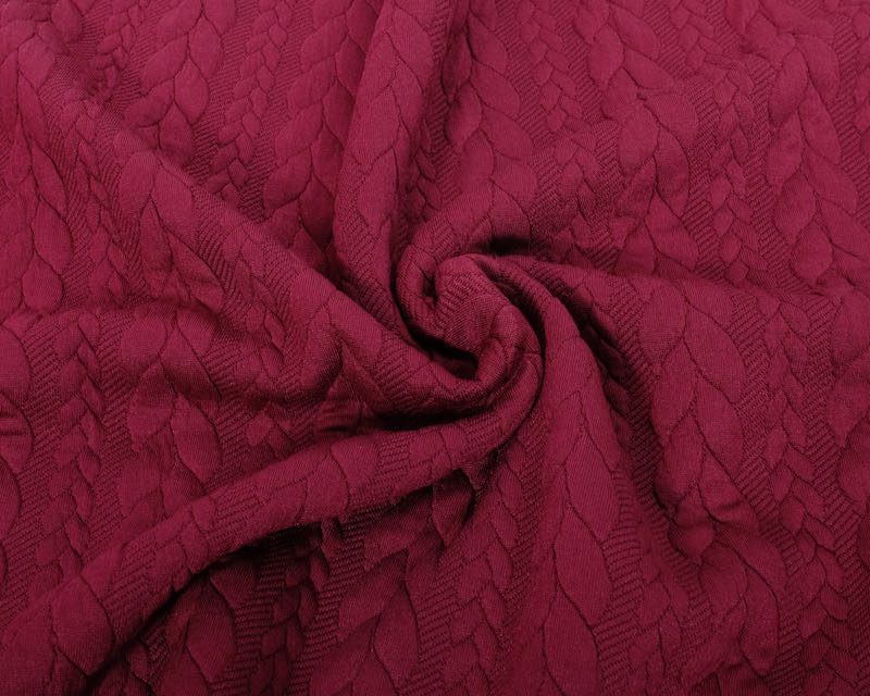 Dehnbarer Strickstoff mit Zopfmuster, Bordeaux - 100 cm Dehnbarer Strickstoff mit Zopfmuster, Bordeaux - 100 cm