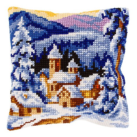 Kreuzstichkissen "Winterdorf Berge"