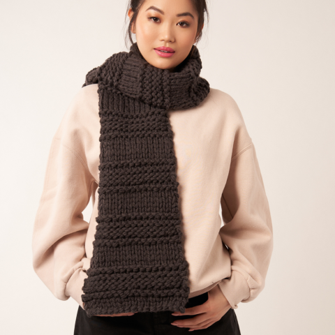 Strickschal ''Stormy'' aus BIG Big Wool von Rowan