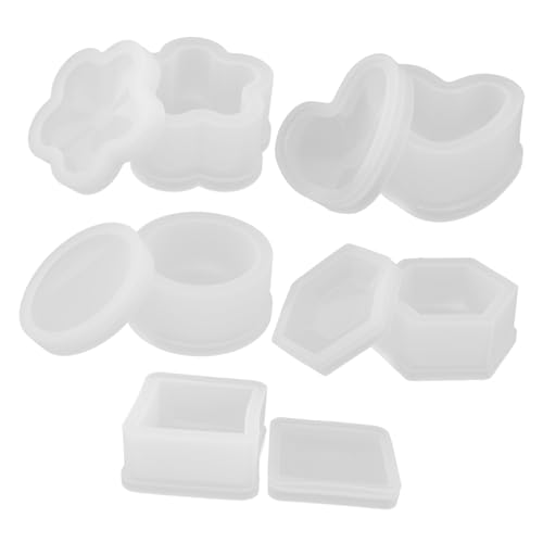 DIYEAH 5 Stück Teiliges Silikonbox-formenset mit Deckel Inklusive Herz Sechseck Rechteck Pflaumenblüte und Rund Vielseitige Epoxidharz Schmuckformen für DIY Kerzenhalter Aufbewahrungs DIYEAH 5 Stück Teiliges Silikonbox-formenset mit Deckel Inklusive Herz Sechseck Rechteck Pflaumenblüte und Rund Vielseitige Epoxidharz Schmuckformen für DIY Kerzenhalter Aufbewahrungs von DIYEAH