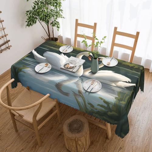 DKGOHLP Tischdecke mit schönen weißen Schwänen auf dem See, 137 x 183 cm, knitterfrei, Esstischtuch für Tische für Weihnachtsfeiern DKGOHLP Tischdecke mit schönen weißen Schwänen auf dem See, 137 x 183 cm, knitterfrei, Esstischtuch für Tische für Weihnachtsfeiern von DKGOHLP