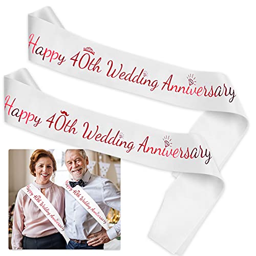 DPKOW Alles Gute zum 40. Hochzeitstag Schärpe für Rubinhochzeit Accessories, Happy 40th Wedding Anniversary Schärpe für Paar Rubinhochzeit Geschenk Zubehör Deko 40. Hochzeitstag, Einheitsgröße DPKOW Alles Gute zum 40. Hochzeitstag Schärpe für Rubinhochzeit Accessories, Happy 40th Wedding Anniversary Schärpe für Paar Rubinhochzeit Geschenk Zubehör Deko 40. Hochzeitstag, Einheitsgröße von DPKOW