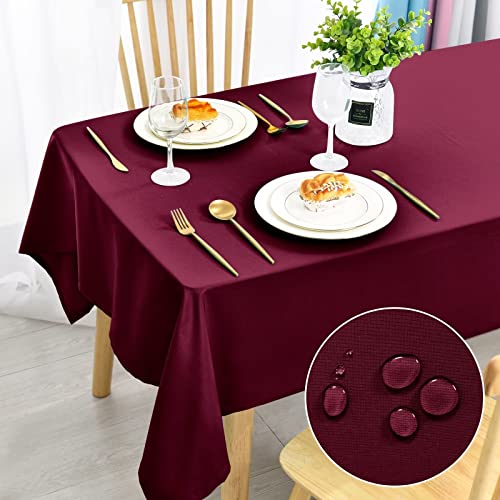 DWCN Weinrot Tischdecke Weihnachten 135x180cm Fleckschutz Abwaschbar Tischwäsche Wasserdicht Tischtuch für Esszimmer, Garten, Party, Hochzeiten oder Haushalt DWCN Weinrot Tischdecke Weihnachten 135x180cm Fleckschutz Abwaschbar Tischwäsche Wasserdicht Tischtuch für Esszimmer, Garten, Party, Hochzeiten oder Haushalt von DWCN