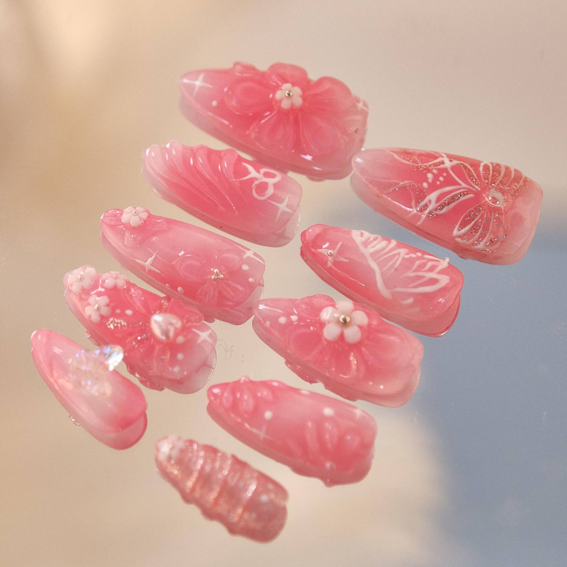 Süße Herzförmige Nägel/Rosa Verträumte Nägel/Süße Nägel/Handbemalte Mandelnägel Süße Herzförmige Nägel/Rosa Verträumte Nägel/Süße Nägel/Handbemalte Mandelnägel von Dechanail