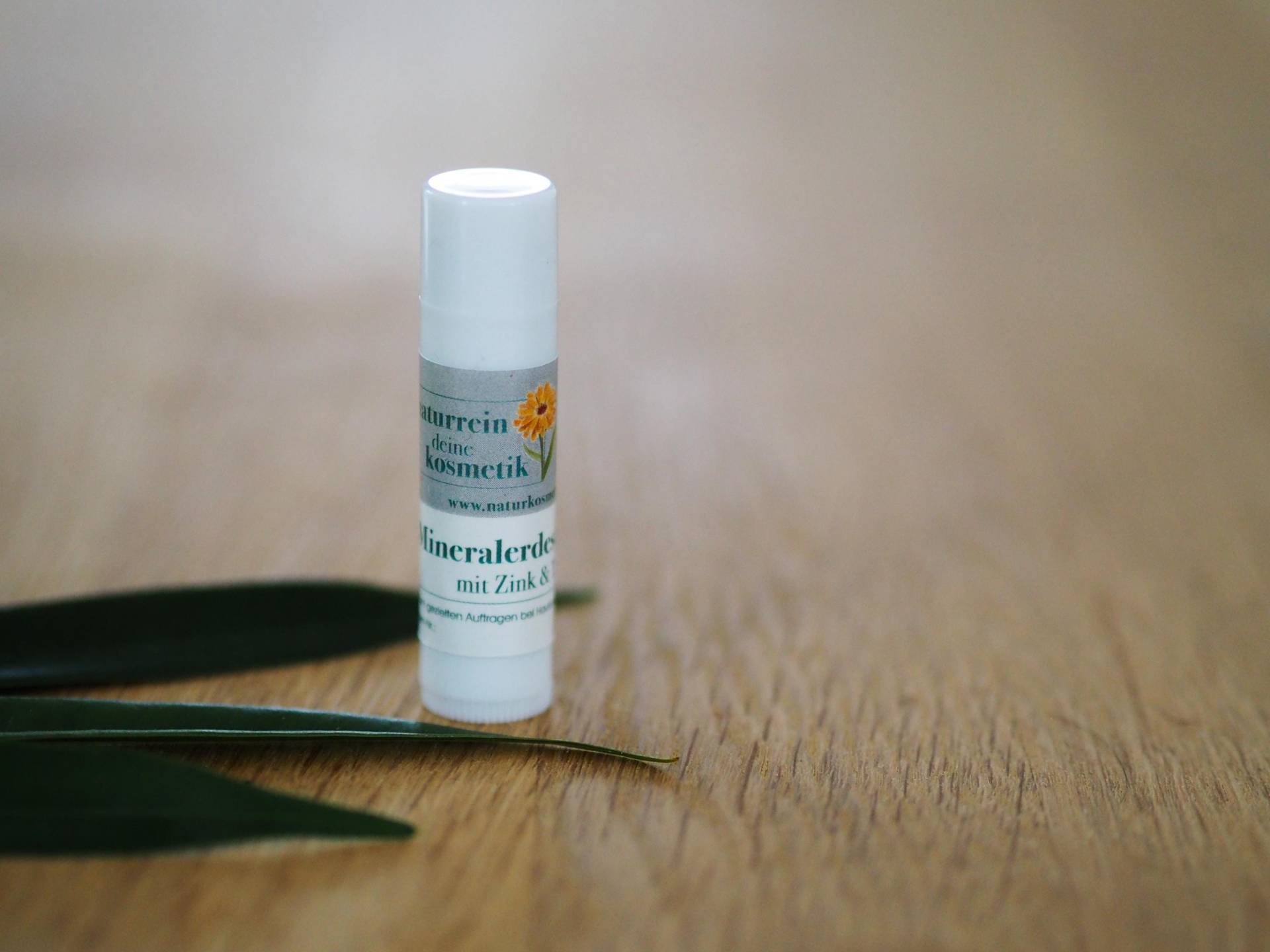 Mineralerdestift Mit Zink Und Teebaumöl Naturkosmetik Natürlich Handgemacht Mineralerdestift Mit Zink Und Teebaumöl Naturkosmetik Natürlich Handgemacht von DeineNaturkosmetik