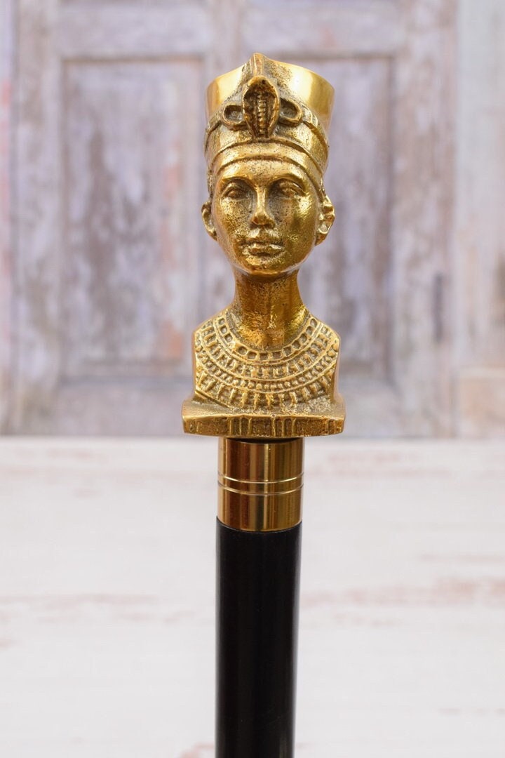 Büste Ägypterin Gehstock Holz Und Messing - Erstaunliche Mythologie Cane Elegantes Geschenk Für Großvater Vater von DekorStyle