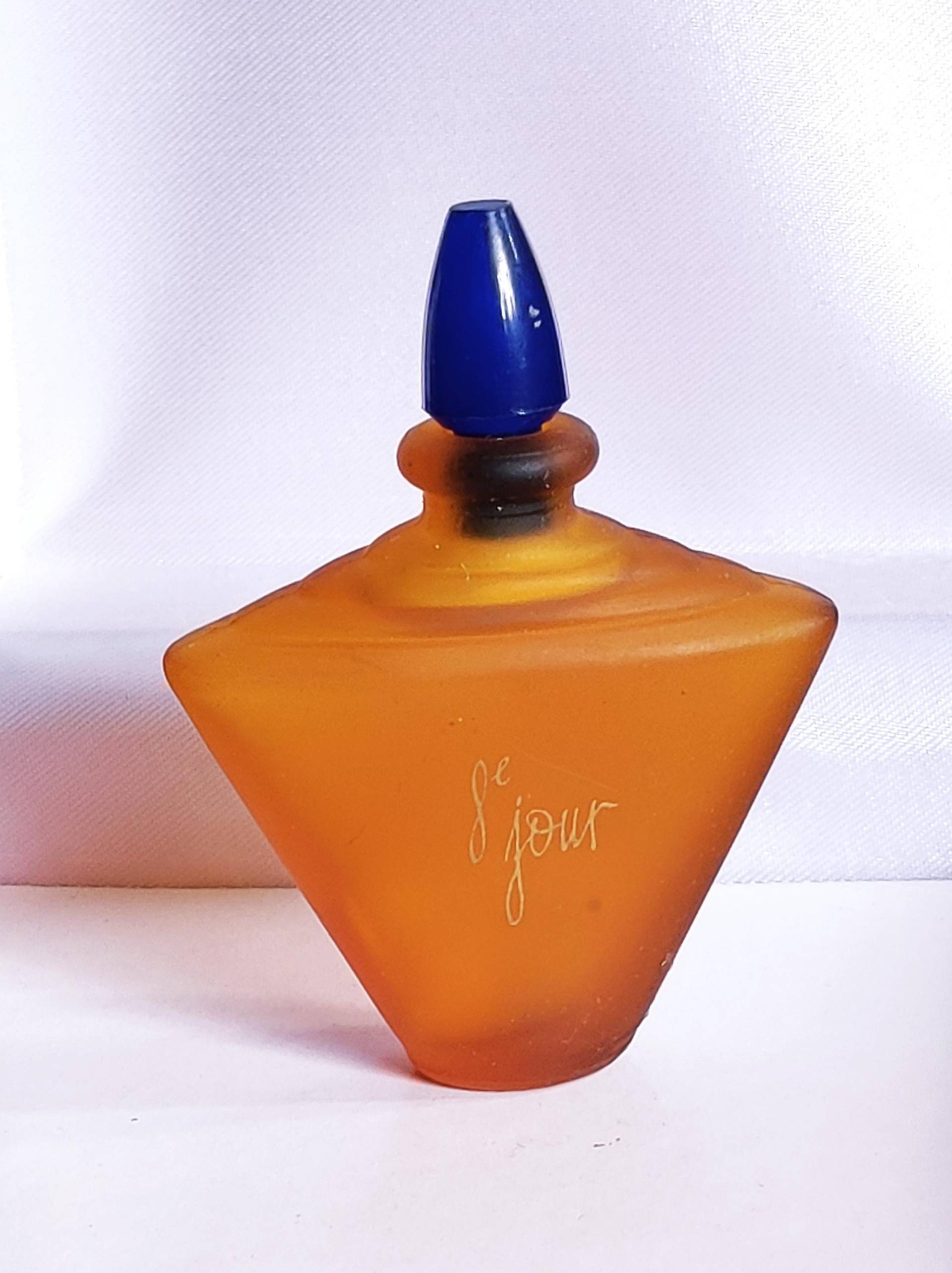 8E Jour Yves Rocher | Eau De Toilette Splash Miniatur Parfum Reisegröße 7, 5 Ml Vintage 1990Er 8E Jour Yves Rocher | Eau De Toilette Splash Miniatur Parfum Reisegröße 7, 5 Ml Vintage 1990Er von DerAusstatter