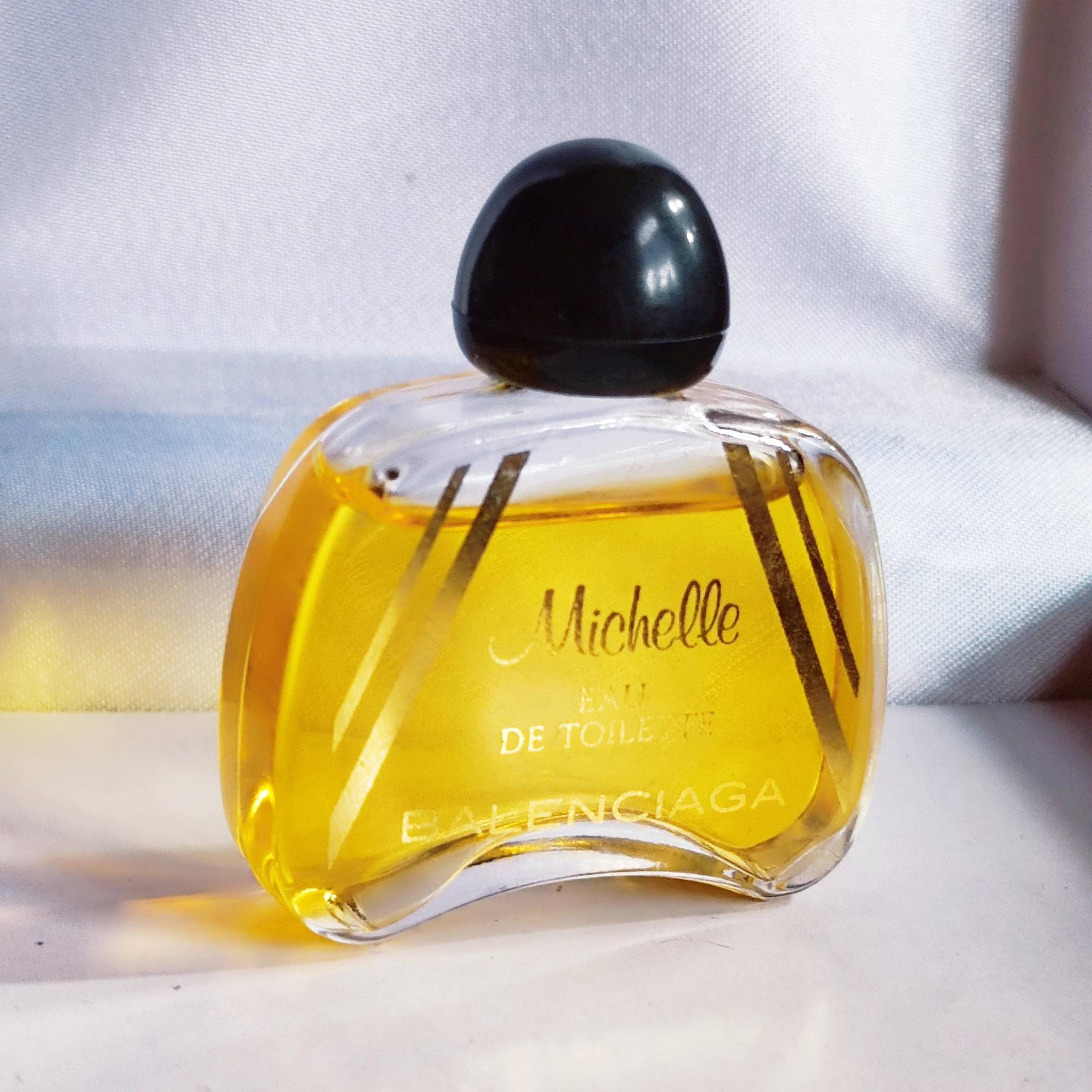 Balenciaga Michelle Parfum | Eau De Toilette Miniatur 5 Ml Vintage 1980Er Jahre Balenciaga Michelle Parfum | Eau De Toilette Miniatur 5 Ml Vintage 1980Er Jahre von DerAusstatter