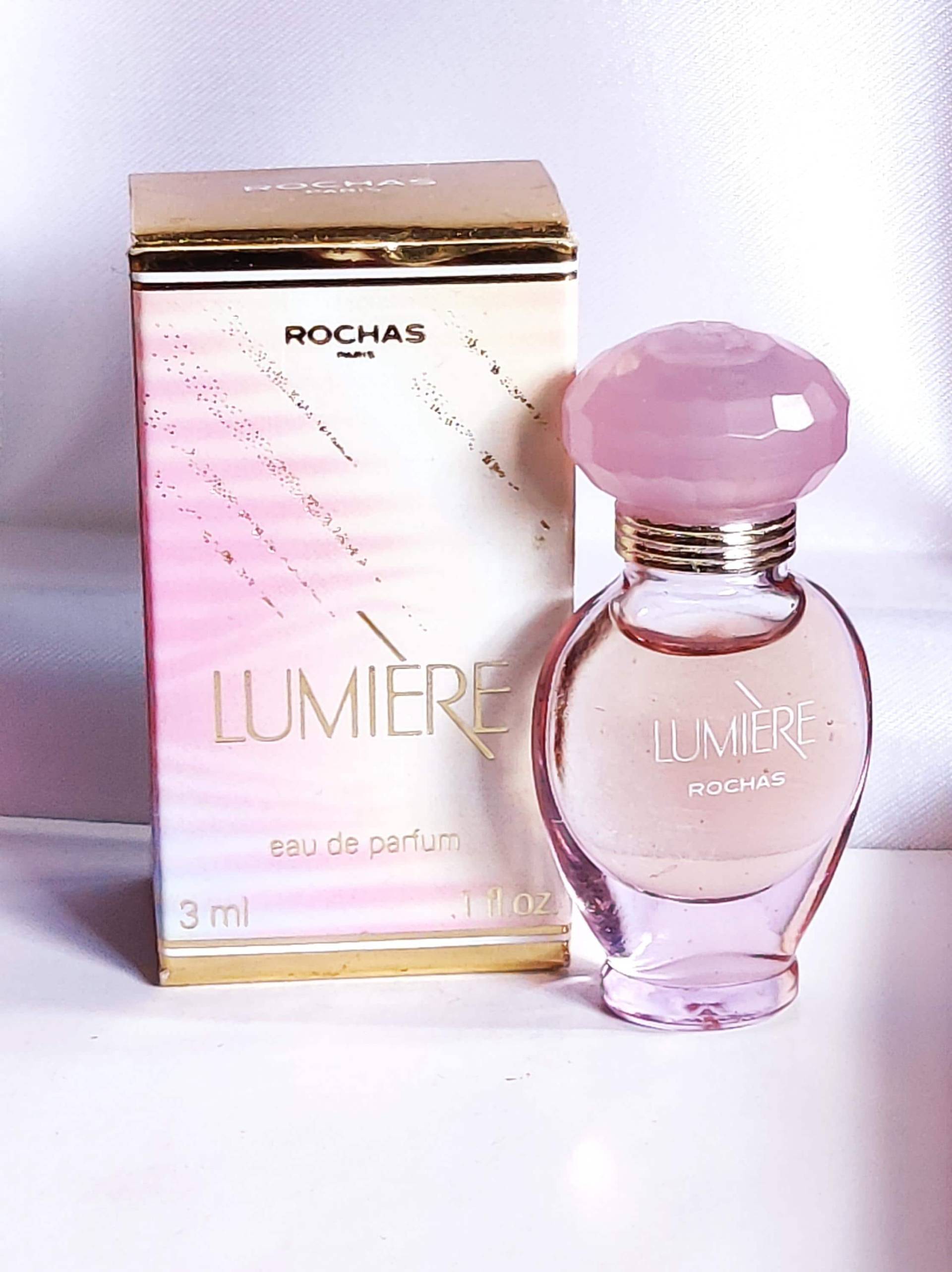 Lumiere Rochas |Eau De Parfum | Miniatur Reisegröße 3 Ml Vintage 1990Er Jahre Paris Boxed Lumiere Rochas |Eau De Parfum | Miniatur Reisegröße 3 Ml Vintage 1990Er Jahre Paris Boxed von DerAusstatter