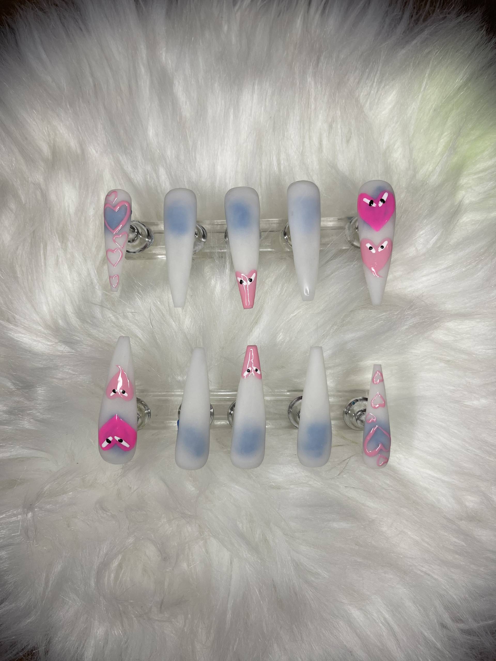 Valentinstag Acrylnägel Herznägel Auf X-Lange Nägel Drücken Lange Valentinstag Acrylnägel Herznägel Auf X-Lange Nägel Drücken Lange von Designedxcoco