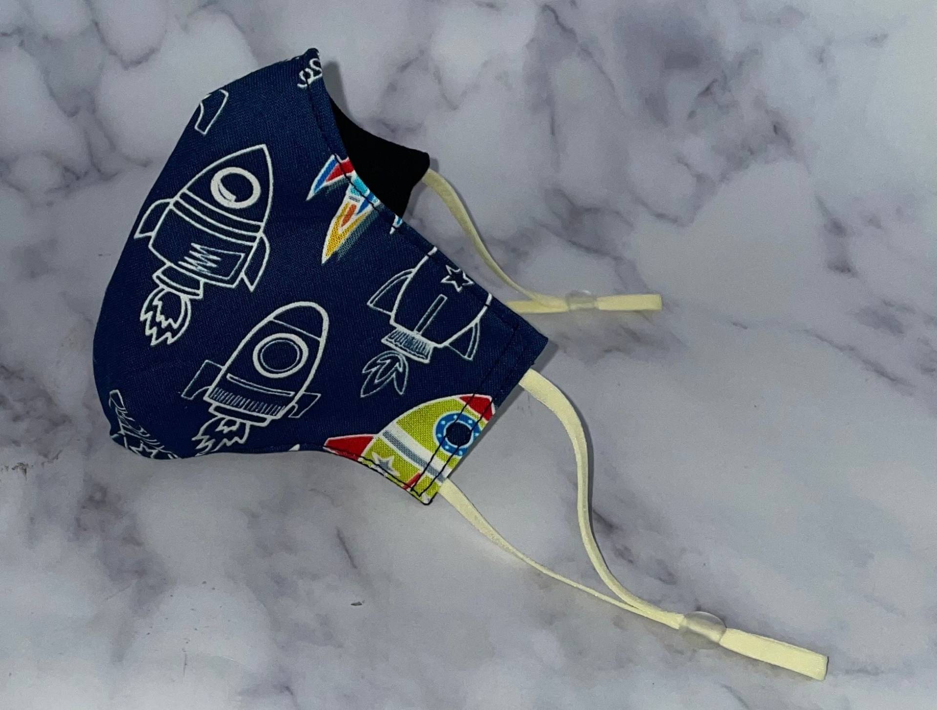 Gesichtsmaske Im Dunkeln Leuchten | Marineblau Raketen Weltraum Für Halloween Gastgeschenke Für Kinder Gesichtsmaske Im Dunkeln Leuchten | Marineblau Raketen Weltraum Für Halloween Gastgeschenke Für Kinder von DesignsByJMoB
