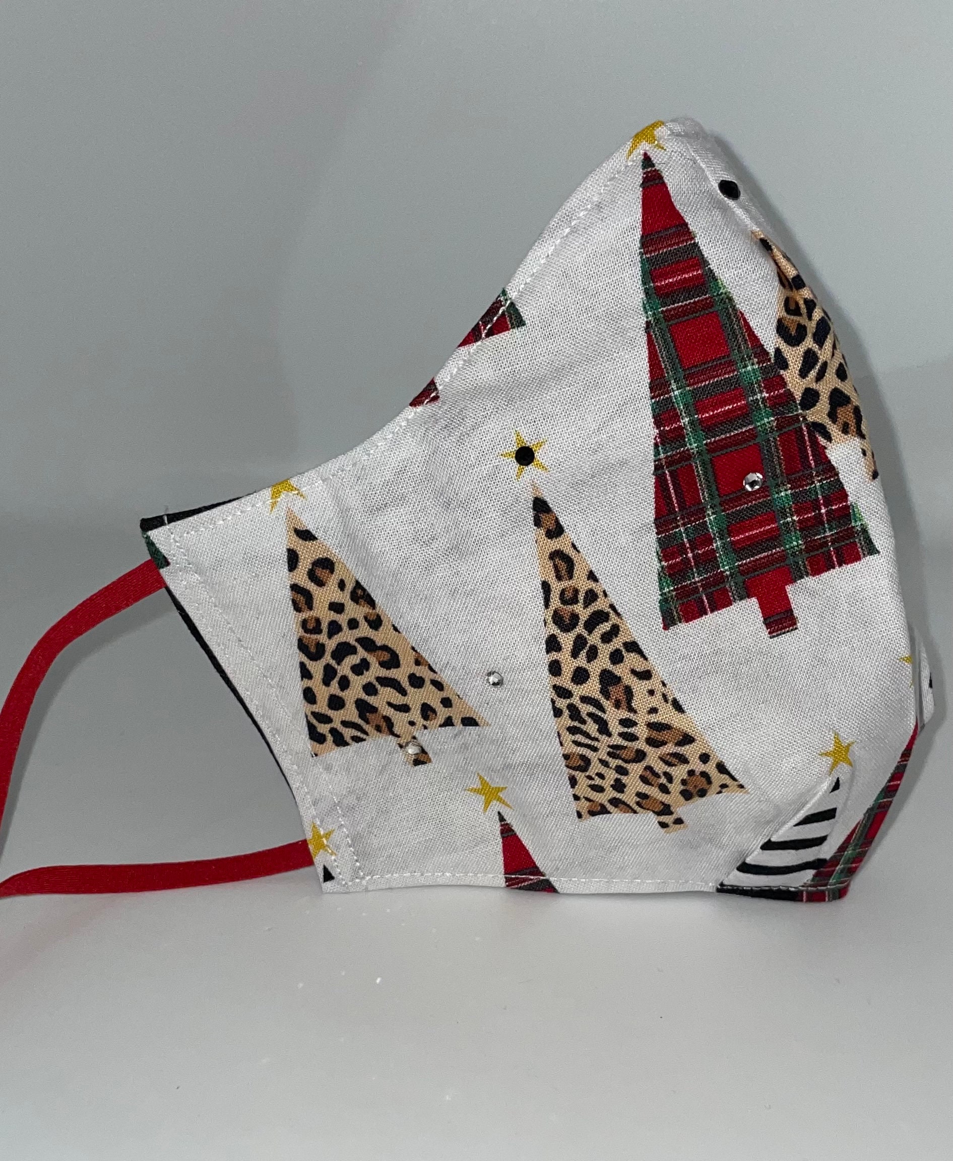 Weihnachtsbaum Gesichtsmaske | Baumwoll Maske Leopard Druck Buffalo Karo Strasssteine von DesignsByJMoB