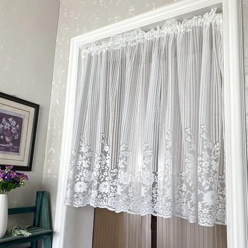 Devola Amerikanische Spitze Scheibengardine transparente Blumenmuster Bistrogardine Landhaus Kurzgardine mit Streifenmuster Einfache Romantische Küchengardine Tür Vorhänge BxH 100x100cm Weiß 1er Pack Devola Amerikanische Spitze Scheibengardine transparente Blumenmuster Bistrogardine Landhaus Kurzgardine mit Streifenmuster Einfache Romantische Küchengardine Tür Vorhänge BxH 100x100cm Weiß 1er Pack von Devola