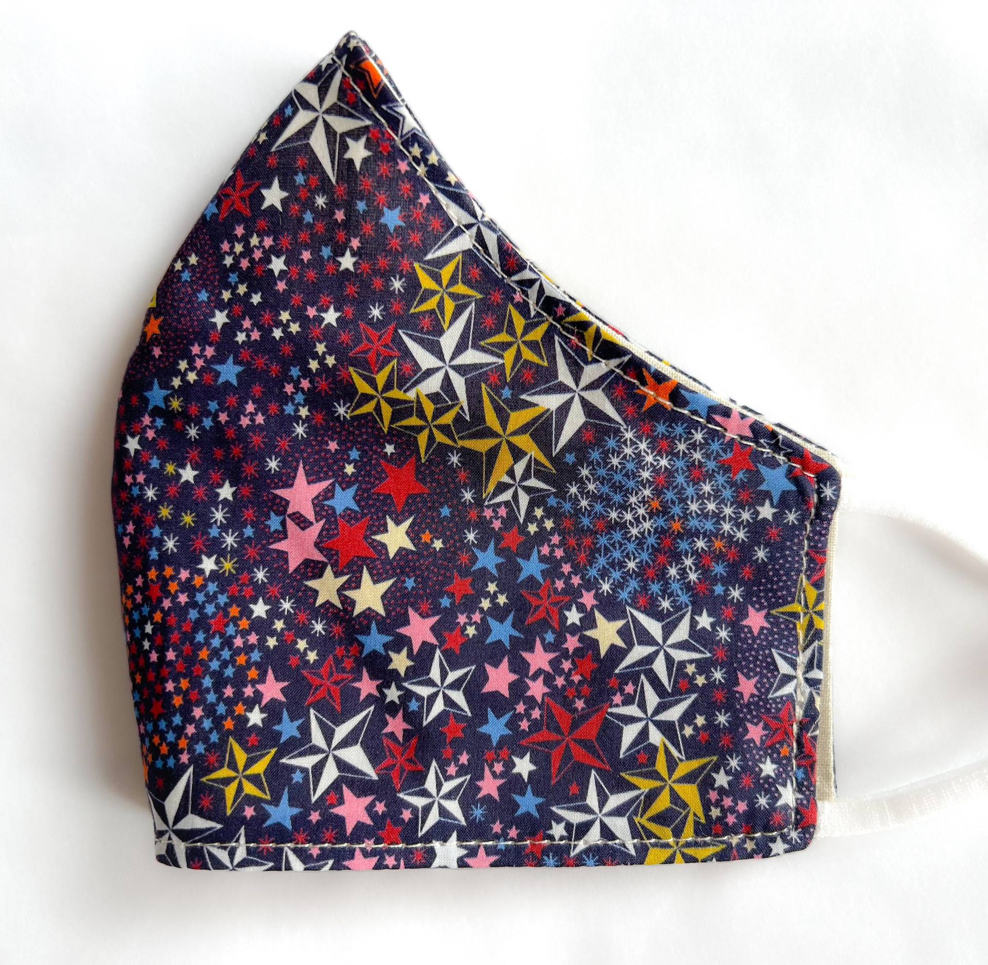 Liberty Print Gesichtsmaske, Verstellbar, Atmungsaktiv, Doppellagige Maske Liberty Print Gesichtsmaske, Verstellbar, Atmungsaktiv, Doppellagige Maske von DiarysDesign