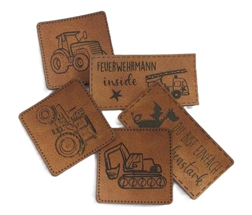 Handmade Label Set | Labels Kunstleder | Set á 5 Stück | witzige Sprüche und Motive | hellbraun (Jungen 2) von Die Stofftante