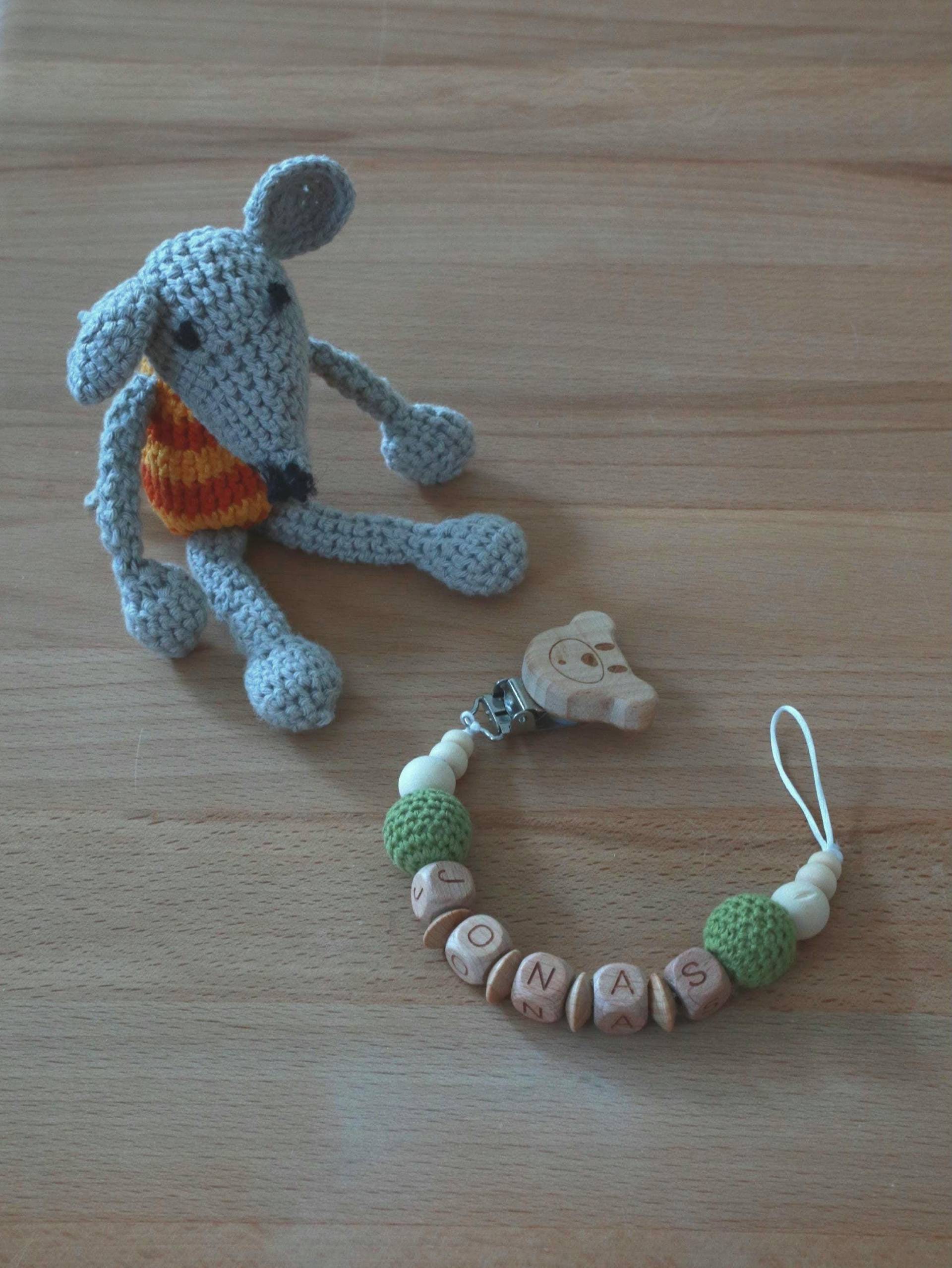 Personalisierte Schnullerkette Mit Namen - Handgefertigtes Babygeschenk Zur Geburt Oder Taufe Personalisierte Schnullerkette Mit Namen - Handgefertigtes Babygeschenk Zur Geburt Oder Taufe von DieRappelkiste