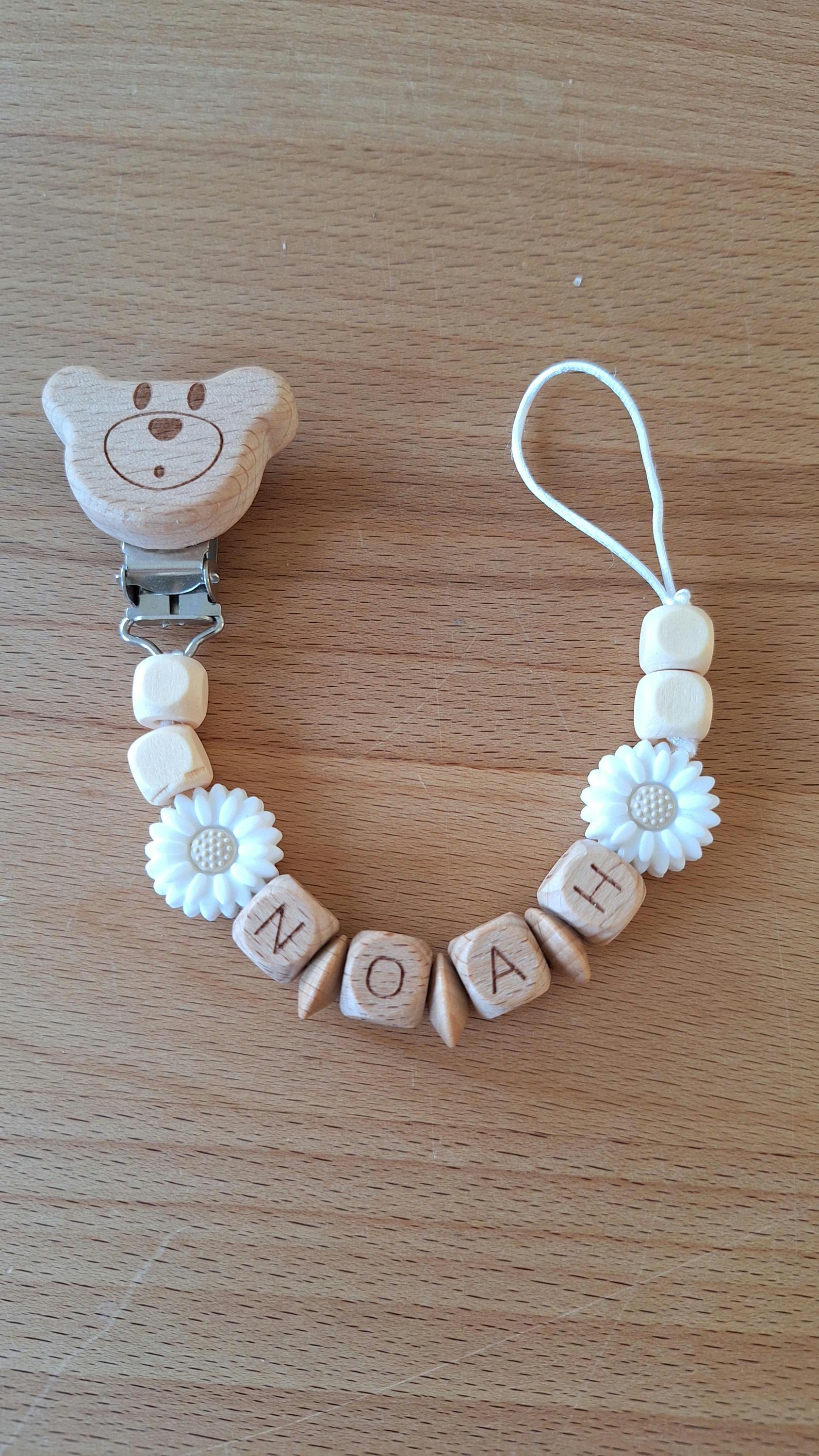 Personalisierte Schnullerkette Mit Namen - Handgefertigtes Babygeschenk Zur Geburt Oder Taufe Personalisierte Schnullerkette Mit Namen - Handgefertigtes Babygeschenk Zur Geburt Oder Taufe von DieRappelkiste