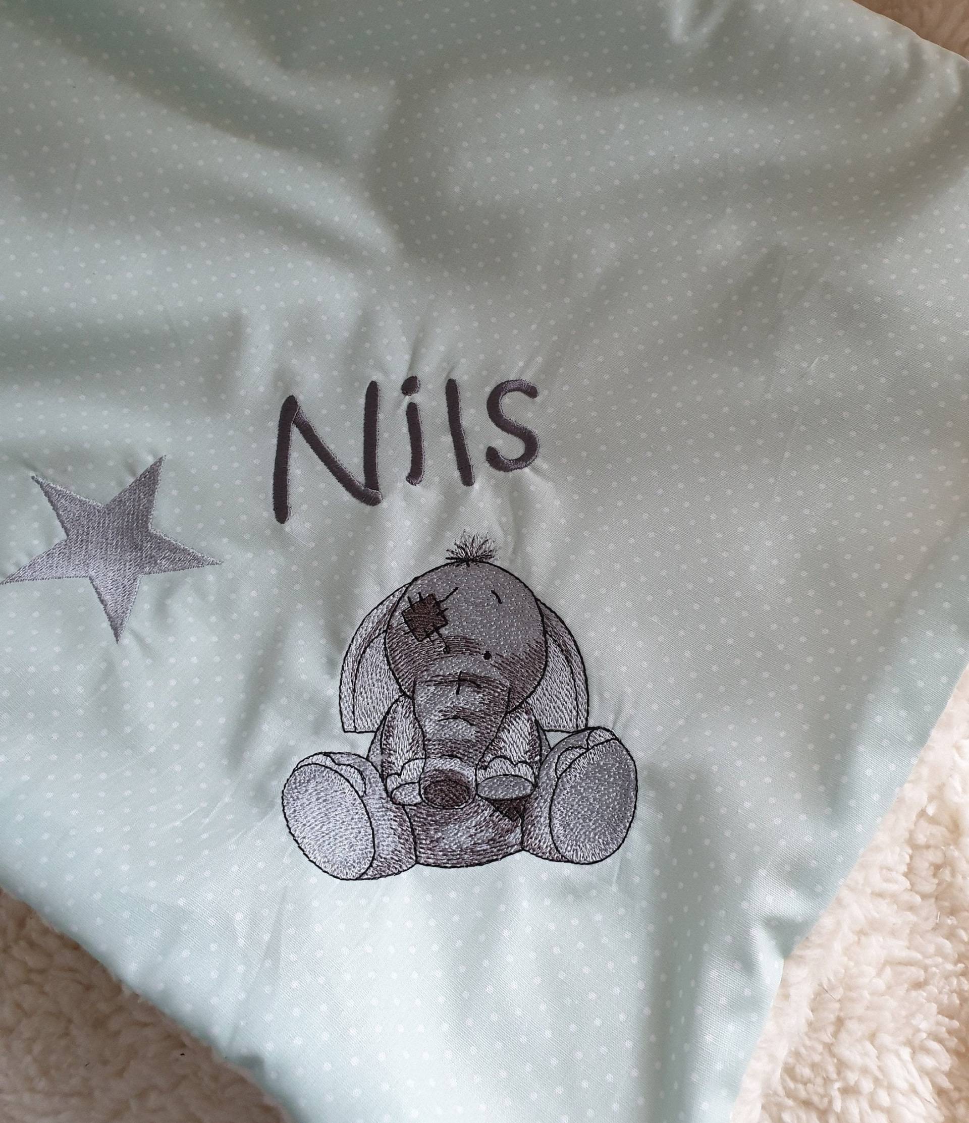 Babydecke Decke Kuscheldecke Elefant Stern Punkte Mint & Wunschnamen W76 Babydecke Decke Kuscheldecke Elefant Stern Punkte Mint & Wunschnamen W76 von DieWichtelstickerei
