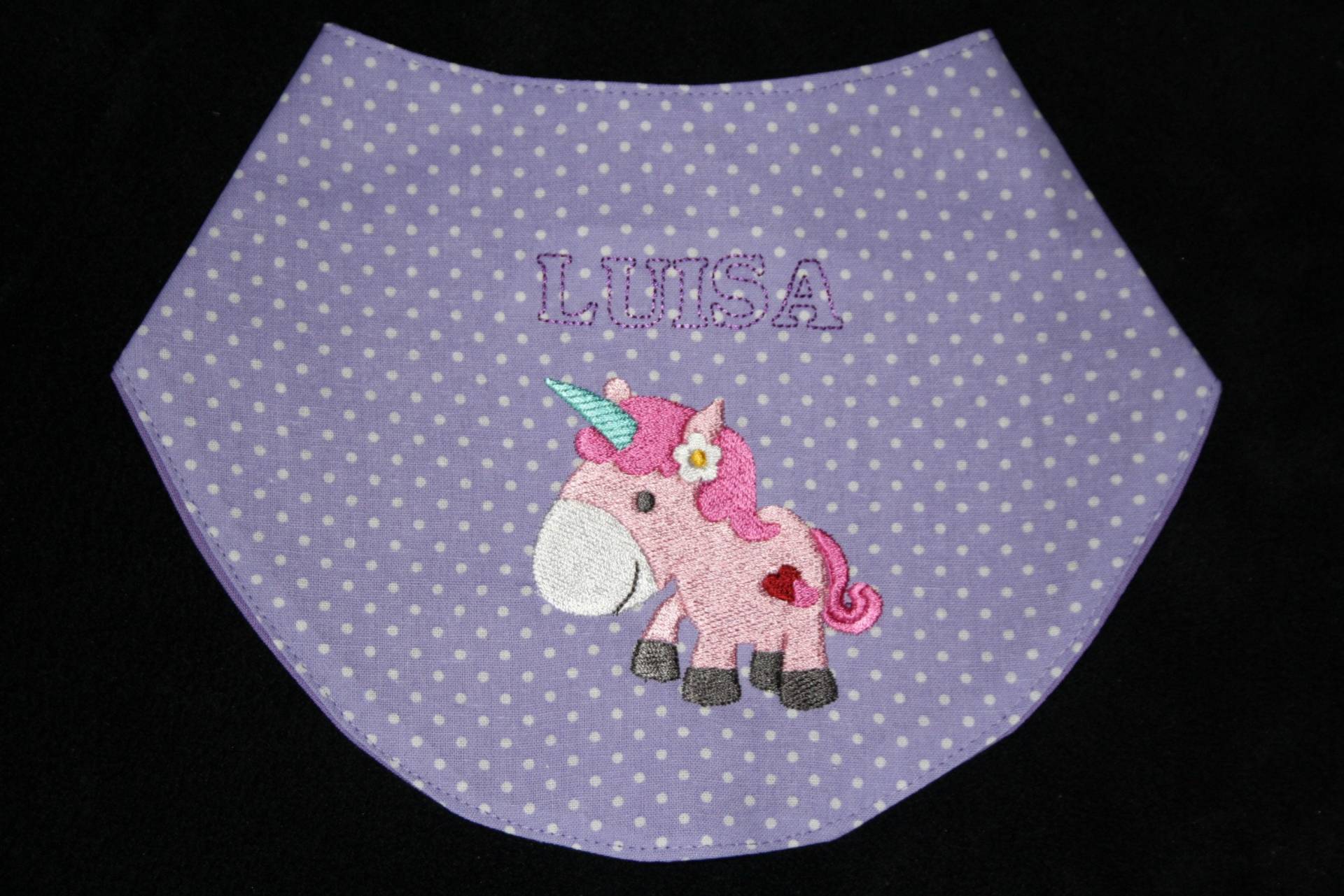 Halstuch Lätzchen Einhorn Flieder Mit Namen W271 Halstuch Lätzchen Einhorn Flieder Mit Namen W271 von DieWichtelstickerei
