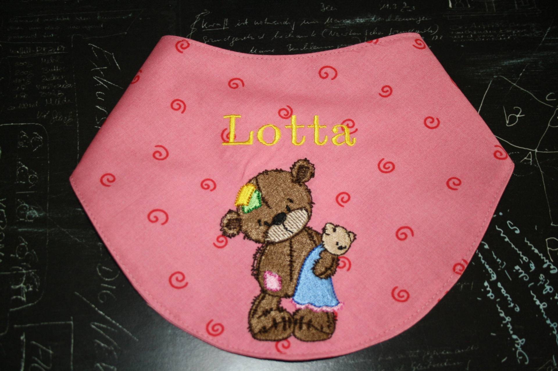 Halstuch Lätzchen Teddy Lotta Puppe Mit Namen W251 Halstuch Lätzchen Teddy Lotta Puppe Mit Namen W251 von DieWichtelstickerei