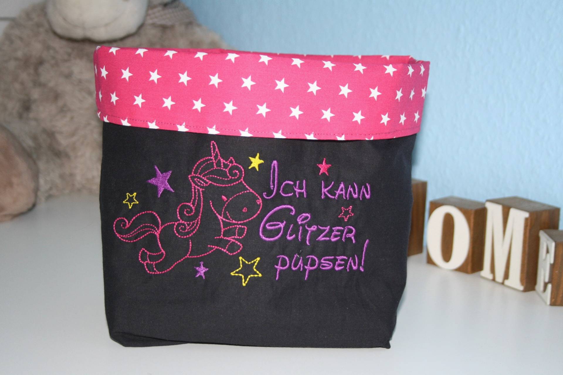 Utensilo Rot Rosa Einhorn Schwarz Pink W704 Utensilo Rot Rosa Einhorn Schwarz Pink W704 von DieWichtelstickerei