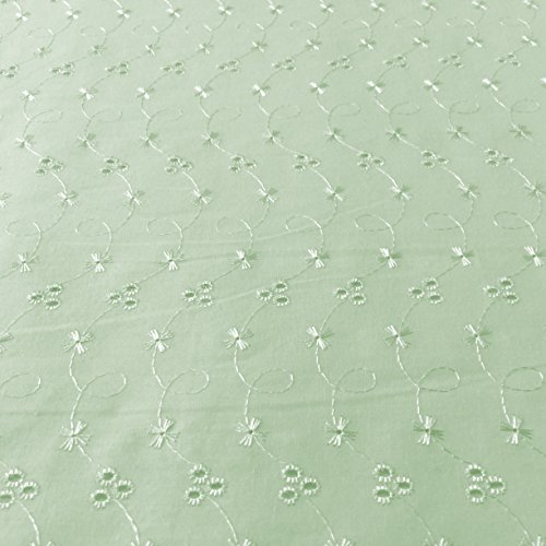 Mint Lochstickerei 3 Loch Polyester und Baumwolle Stoff Meterware 150 cm breit von Discover Lifestyle & Fashion Fabrics