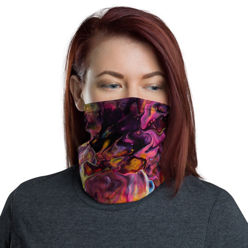 Halstuch, Gesichtsmasken, Stirnbänder, Halswärmer, Bandana, Einzigartiges Design, Armband, Abstrakt, Kunst, Rot, Lila, Pink, Orange Halstuch, Gesichtsmasken, Stirnbänder, Halswärmer, Bandana, Einzigartiges Design, Armband, Abstrakt, Kunst, Rot, Lila, Pink, Orange von DistortedRainbowsArt