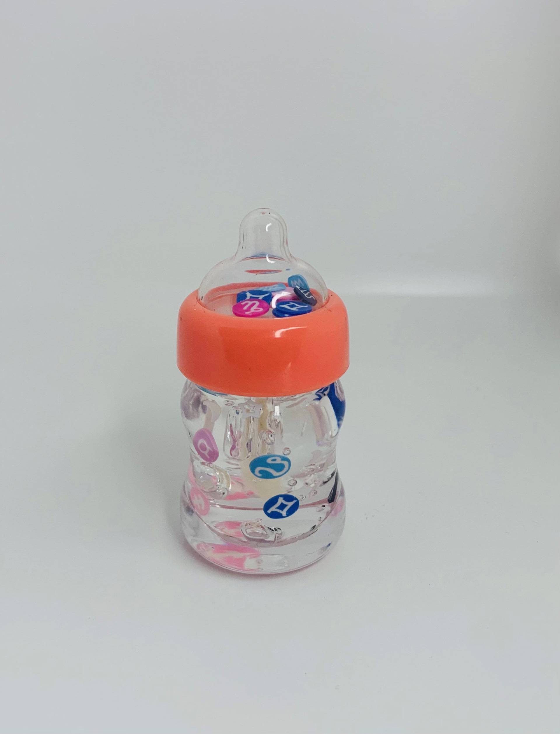 Benutzerdefinierte Sternzeichen Pink Baby Flasche Lip Gloss Benutzerdefinierte Sternzeichen Pink Baby Flasche Lip Gloss von DoubleGAccessories