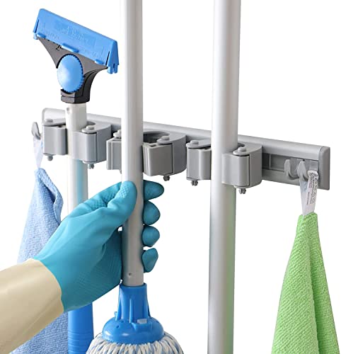 DrDirt Gerätehalter Besenhalter Wandhalterung Besenhalterung Besen Mop Halter mit 3 Halter und 4 Haken an der Wand montiert DrDirt Gerätehalter Besenhalter Wandhalterung Besenhalterung Besen Mop Halter mit 3 Halter und 4 Haken an der Wand montiert von DrDirt