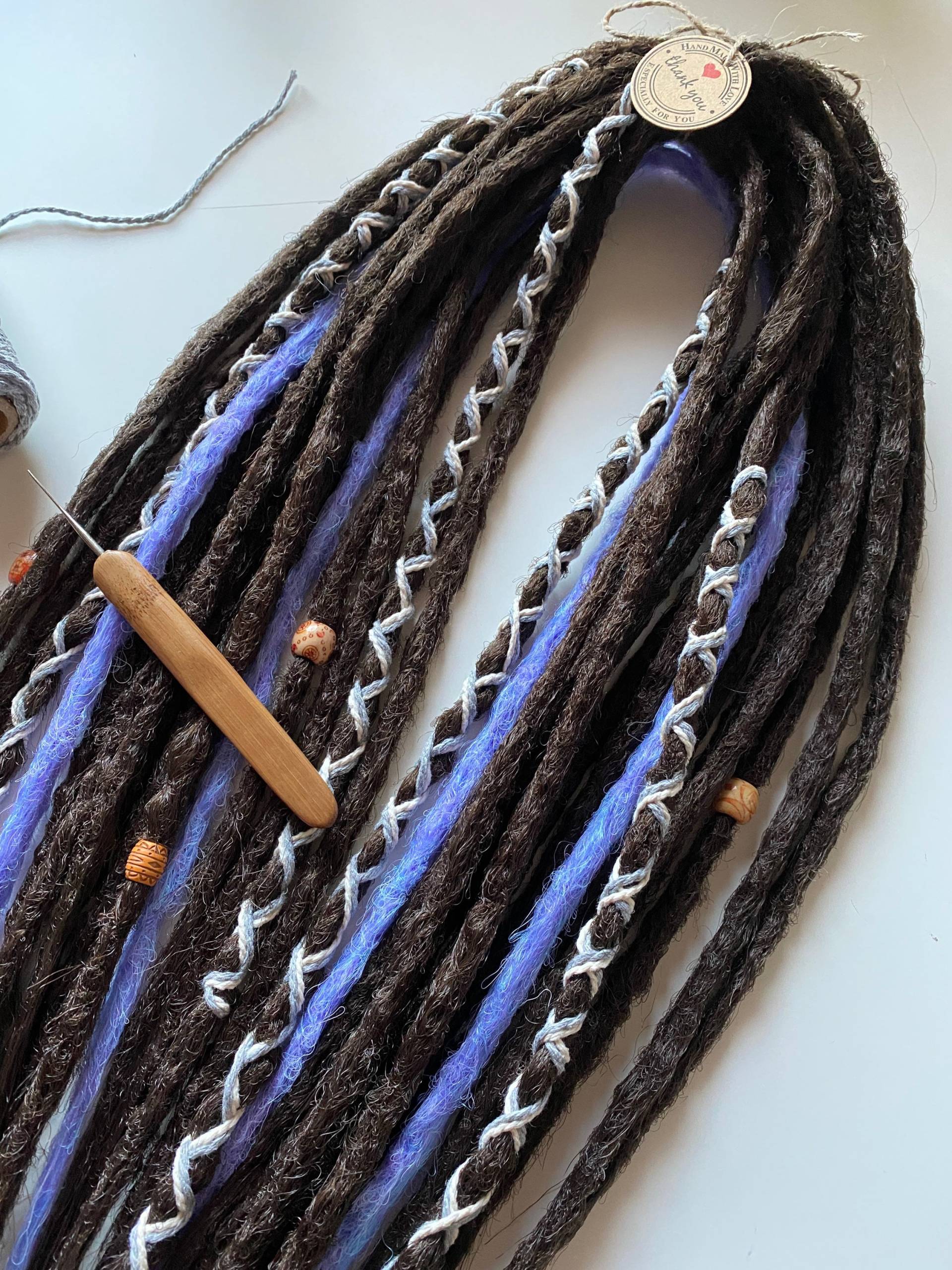 Warme Braune Dreadlocks Mit Violetten Akzenten/Gehäkelte Warme Braune Dreadlocks Mit Violetten Akzenten/Gehäkelte von DrDreadShop