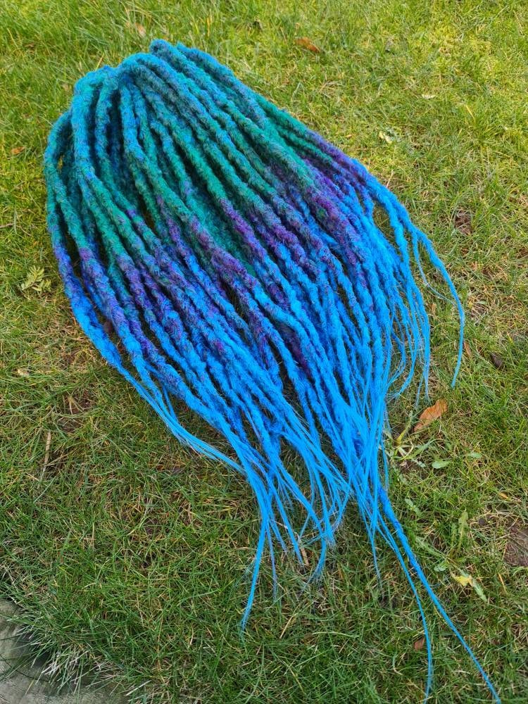 Blaue & Grüne Dreads/De Dread-Erweiterungen Gehäkelte Dreadlocks Ombre Haar von DreadsmadebyKat