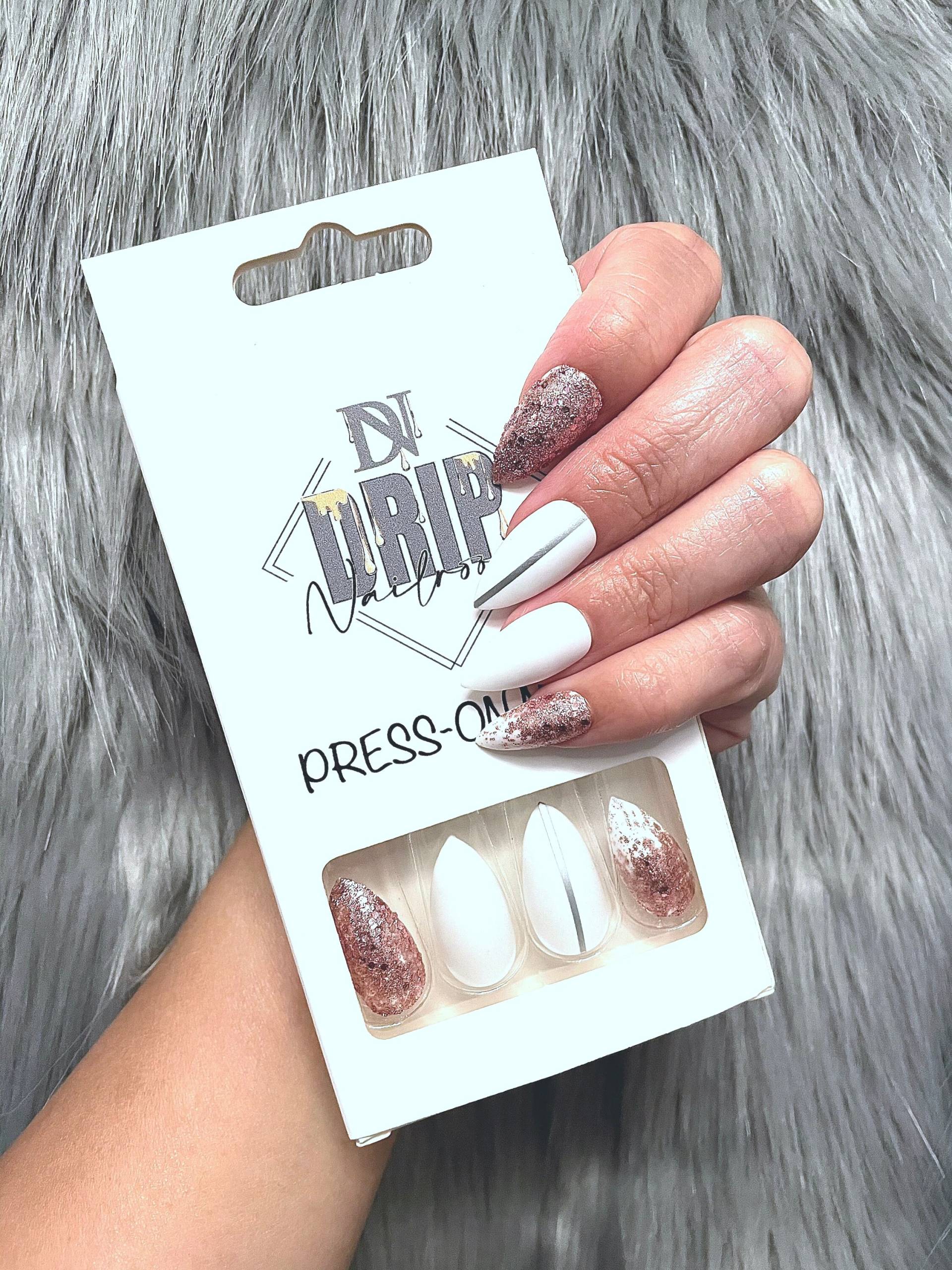 Rose Gold Glitter Press-On Maniküre Rose Gold Glitter Press-On Maniküre von DripNailroom