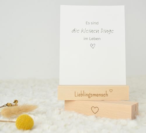 DwieDeko® Kartenhalter Holz mit Spruch | 2er Set | Gravur Lieblingsmensch & Herz | Halter für Karten, Foto, Postkarten | Fotohalter Geschenk | Fotoleiste | Kartenständer | Deko Tischkartenhalter von DwieDeko