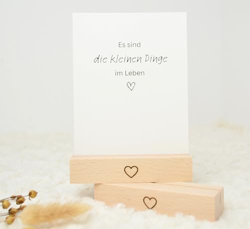 DwieDeko® Kartenhalter Holz 2er Set mit Herz Gravur in schwarz | 10cm | Halter für Karten, Foto, Postkarten | Fotohalter Geschenk | Fotoleiste | Kartenständer | Deko Spruch Tischkartenhalter von DwieDeko