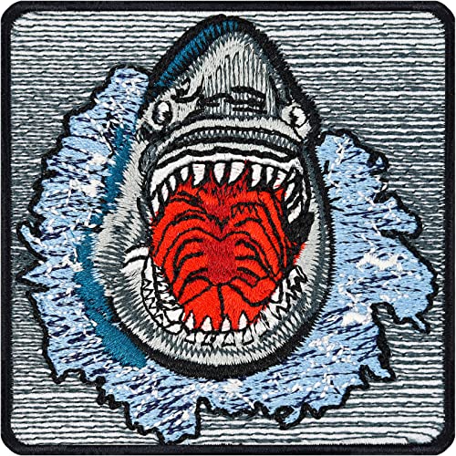 Der weiße Hai Aufnäher Haifisch Aufbügler Jaws Sticker Klimaschutz Zeichen Save the Shark Abzeichen gesticktes Kunstwerk Emblem zum annähen/aufbügeln | 75x75mm Der weiße Hai Aufnäher Haifisch Aufbügler Jaws Sticker Klimaschutz Zeichen Save the Shark Abzeichen gesticktes Kunstwerk Emblem zum annähen/aufbügeln | 75x75mm von EXPRESS-STICKEREI