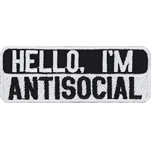 "Hello. I'm Antisocial" Lustiger Hipster Aufnäher bestickt Patch Spaß Abzeichen zum annähen/aufbügeln | modern Bügelbild Blogger Applikation für alle Stoffe | 80x30mm von EXPRESS-STICKEREI