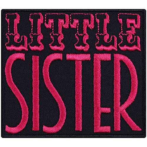 LITTLE SISTER Patch kleine Schwester Aufnäher mit Stickerei - Geschenk für Frauen Aufbügler für Mädchen Sticker DIY Applikation gestickt zum annähen/aufbügeln - 90x80mm LITTLE SISTER Patch kleine Schwester Aufnäher mit Stickerei - Geschenk für Frauen Aufbügler für Mädchen Sticker DIY Applikation gestickt zum annähen/aufbügeln - 90x80mm von EXPRESS-STICKEREI