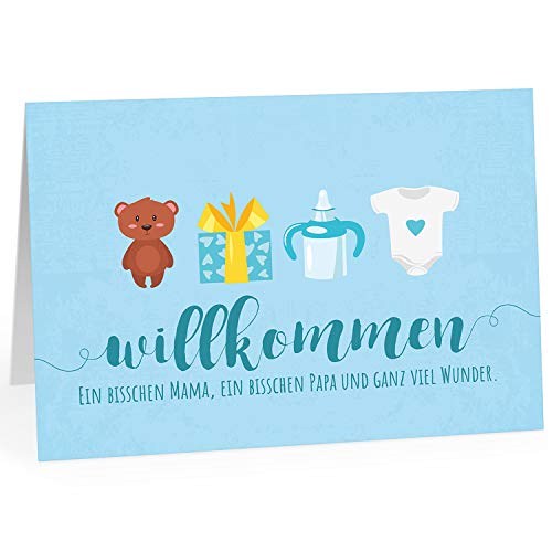 Große Design Glückwunsch-Karte XXL (A4) zur Geburt, Motiv: Willkommen blau für Jungen/mit Umschlag/Edle Klappkarte/Maxi Gruß-Karte/Baby geboren/Gratulation Eltern von Einladungskarten Manufaktur Hamburg