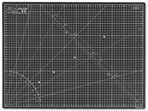 Elan Schneidematte A2 Schwarz und Taupe, 5-lagige Schneidematte Selbstheilend, Bastelunterlage Schnittfest, Bastelmatte, Schreibtischunterlage und Schneidematte 60 x 45 Schneideunterlage A2 zum Nähen von Elan