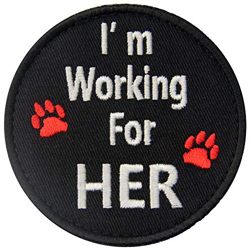 Aufnäher mit Aufschrift "Service Dog I'm Working for Her Westen/Harnesses", bestickt, mit Klettverschluss von EmbTao