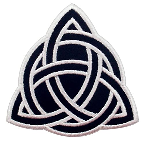 Triquetra Aufnäher mit keltischem Symbologie-Motiv, bestickt, zum Aufbügeln oder Aufnähen, Weiß / Schwarz Triquetra Aufnäher mit keltischem Symbologie-Motiv, bestickt, zum Aufbügeln oder Aufnähen, Weiß / Schwarz von EmbTao