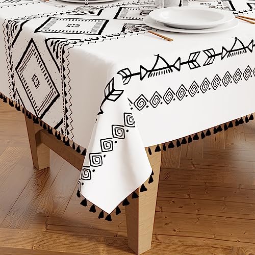 Encasa Homes Silky Polyester Tischtuch für 4 to 6 Seater Tabelle | Gedrucktes Boho Panel Design mit Quasten | Verwenden Sie Küchenessen, Festivals, Innen- und Außenpartys mit Größe 140x180 cm von Encasa