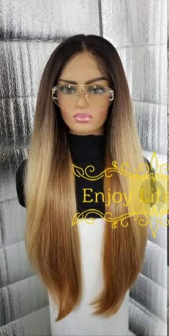 3 Farben Blond Braun Schwarz 360 Ombre Balayage Traum Natürlich Aussehende Perücke Mit Spitzenfront Perfekt Für Hochsteckfrisuren 3 Farben Blond Braun Schwarz 360 Ombre Balayage Traum Natürlich Aussehende Perücke Mit Spitzenfront Perfekt Für Hochsteckfrisuren von Enjoylifewigs