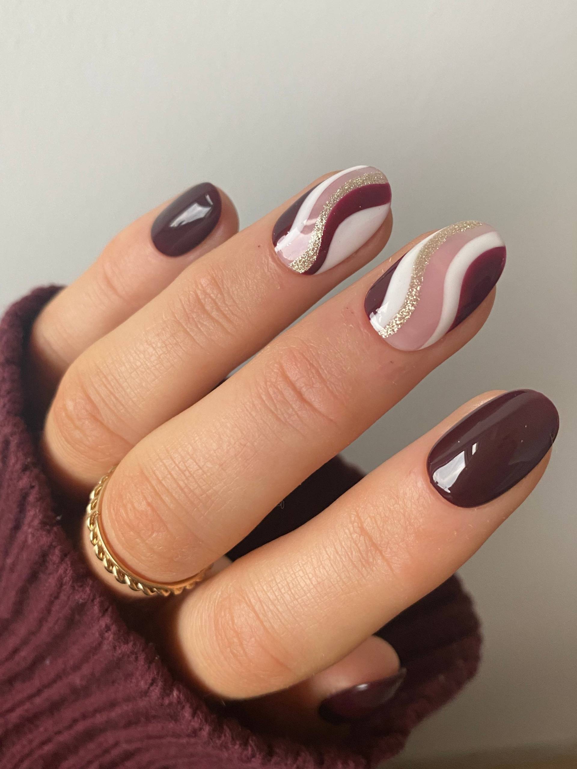 Burgundy Swirl Custom Press On Nails | Herbst Luxus Falsche Nägel Stick von Enroutenails