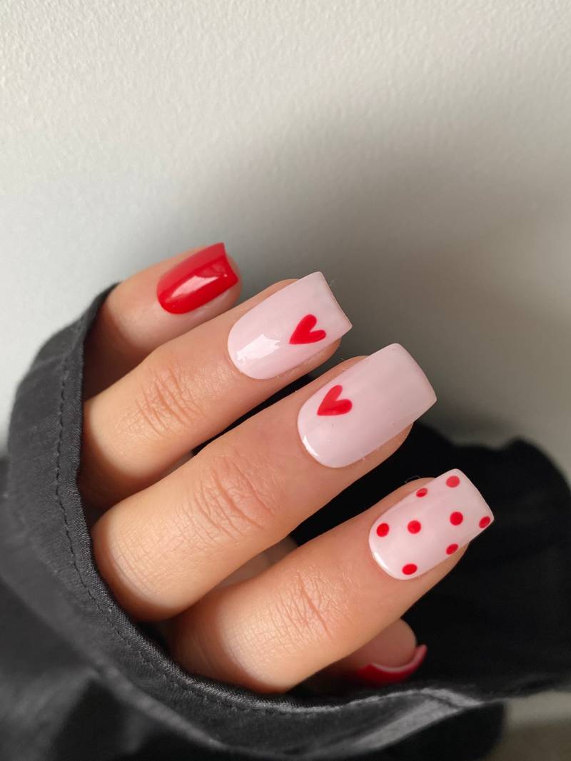 Mix & Match Herz Custom Press On Nails | Rote Luxus Nägel Pink Stick von Enroutenails