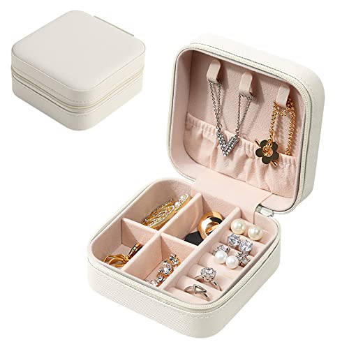 Eucomir Schmuckkästchen für Damen,Schmuckschatulle Reise,Klein PU-Leder Schmuckaufbewahrung Schmuckkoffer,Mini Schmuckbox für Ringe, Ohrringe, Armbänder, Ketten für Frauen,Ehefrau,Mutter, Perlweiß Eucomir Schmuckkästchen für Damen,Schmuckschatulle Reise,Klein PU-Leder Schmuckaufbewahrung Schmuckkoffer,Mini Schmuckbox für Ringe, Ohrringe, Armbänder, Ketten für Frauen,Ehefrau,Mutter, Perlweiß von Eucomir