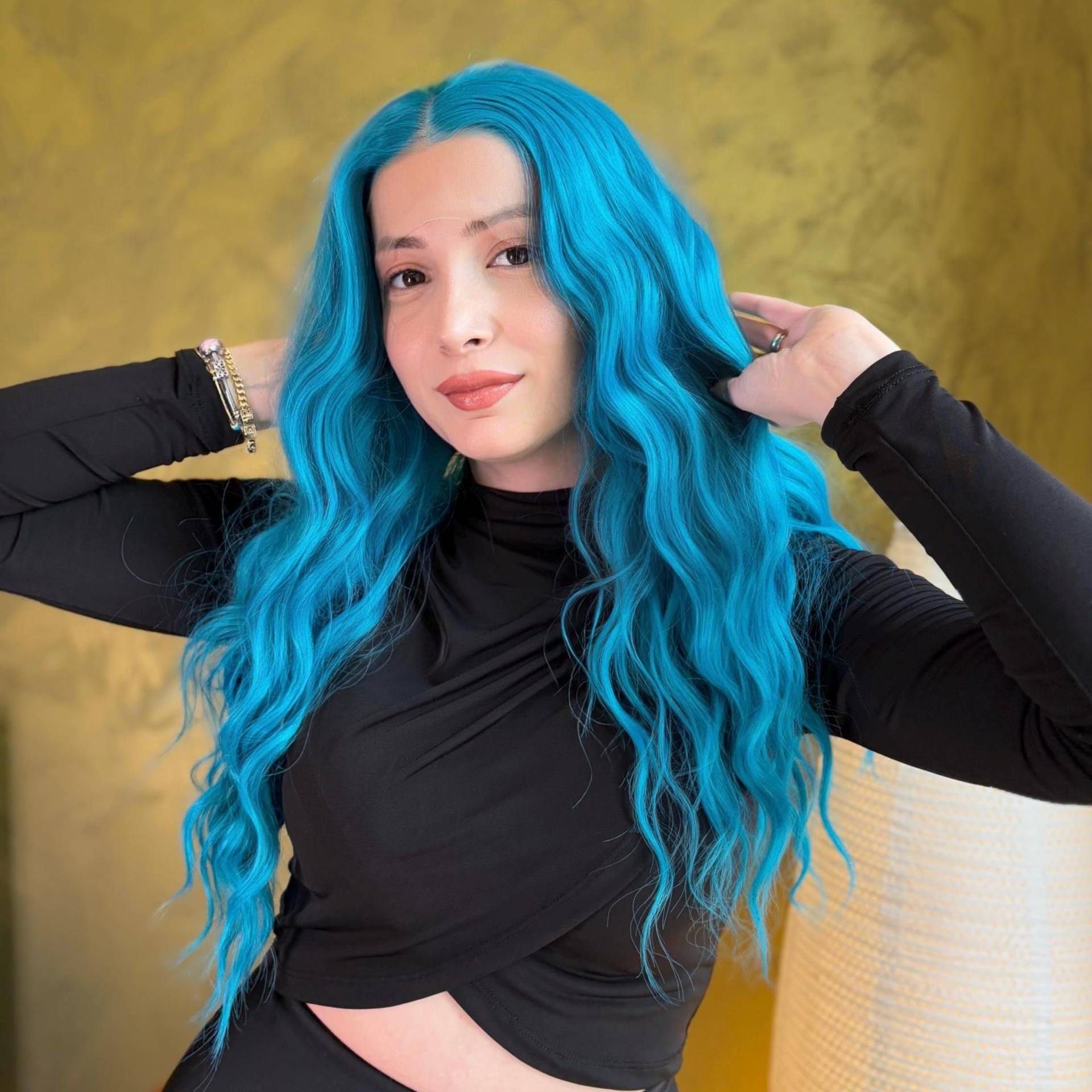 Türkis Blau Lange Gewellte Spitze Vorne Halloween Cosplay Perücke Türkis Blau Lange Gewellte Spitze Vorne Halloween Cosplay Perücke von Evanesswigs