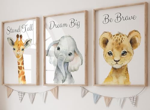 Eviepops Prints Set aus 3 Safaritieren für Kinderzimmer von Jungen und Mädchen, Ungerahmter Druck, Schlafzimmerdekor, Dekor im Babyzimmer, Spielzimmer-Poster, elefant giraffe löwe, Stand Tall (A3) von Eviepops Prints