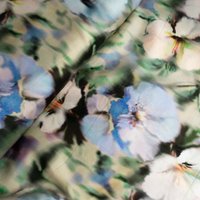 Italienische Seide Stretch Aquarell Blumen mint Italienische Seide Stretch Aquarell Blumen mint von Evlis Needle
