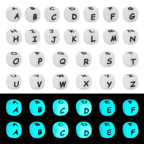 FASHEWELRY 52 weiße Silikon-Alphabet-Perlen, leuchtende Würfel-Buchstaben-Abstandhalter, 26 Buchstaben, für DIY-Namensarmband, Halskette, Schmuckherstellung FASHEWELRY 52 weiße Silikon-Alphabet-Perlen, leuchtende Würfel-Buchstaben-Abstandhalter, 26 Buchstaben, für DIY-Namensarmband, Halskette, Schmuckherstellung von FASHEWELRY